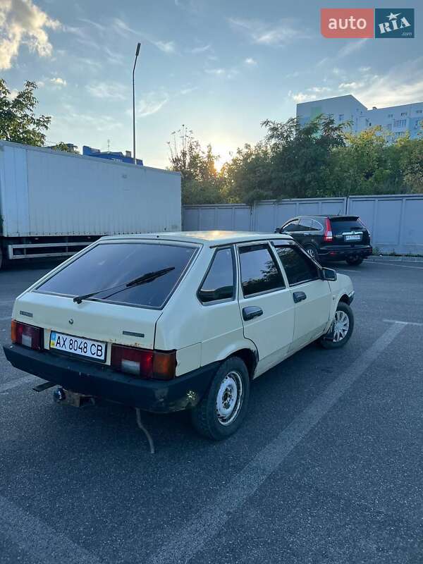 Хэтчбек ВАЗ / Lada 2109 1997 в Харькове фото 6 Хэтчбек ВАЗ / Lada 2109 1997 в Харькове