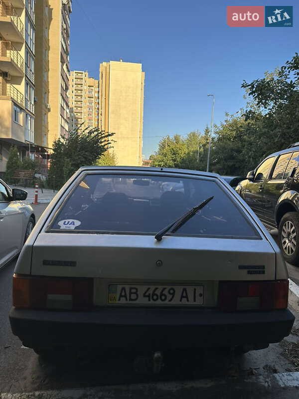 Хэтчбек ВАЗ / Lada 2109 2001 в Киеве