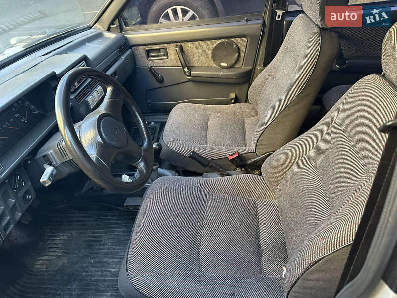 Хэтчбек ВАЗ / Lada 2109 2001 в Киеве