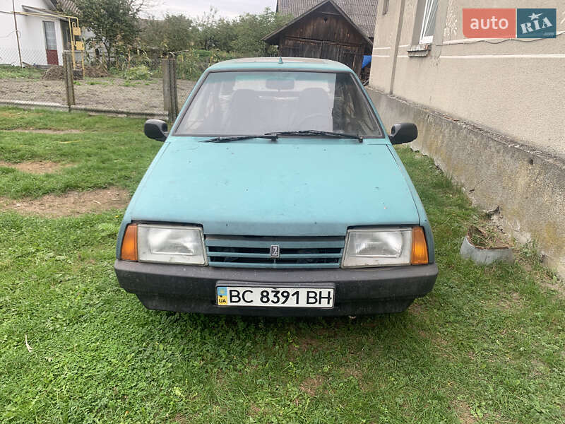 Хэтчбек ВАЗ 2109 1999 в 