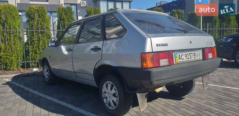 Хэтчбек ВАЗ / Lada 2109 2003 в Луцке