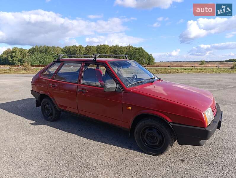 Хэтчбек ВАЗ / Lada 2109 1998 в Чернигове