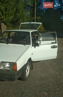 Хэтчбек ВАЗ 2109 1995 в  фото 3 Хэтчбек ВАЗ 2109 1995 в