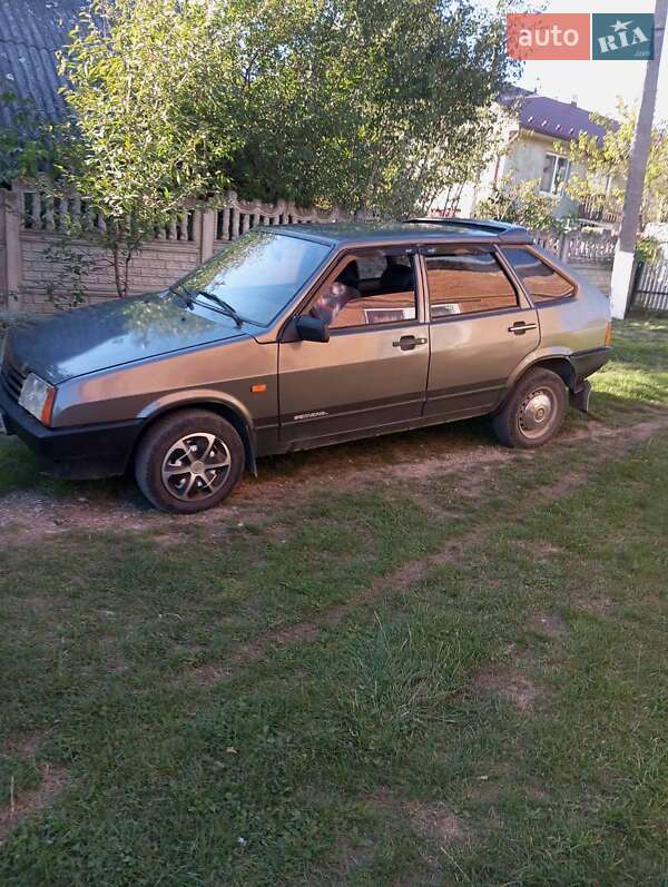 Хетчбек ВАЗ / Lada 2109 2002 в Кіцмані