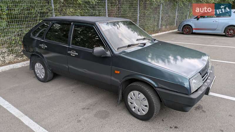 Хэтчбек ВАЗ / Lada 2109 2005 в Днепре