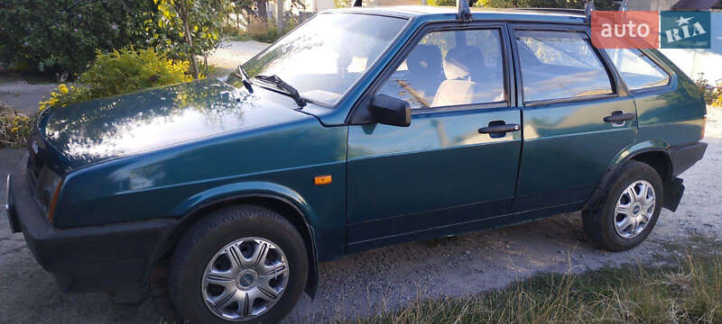 Хетчбек ВАЗ / Lada 2109 1998 в Кам'янському фото 3 Хетчбек ВАЗ / Lada 2109 1998 в Кам'янському