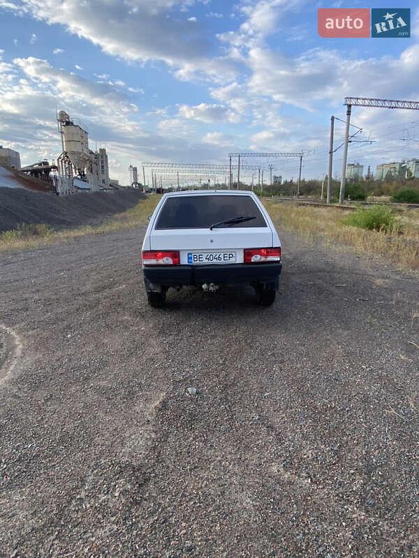 Хэтчбек ВАЗ / Lada 2109 1988 в Александровке