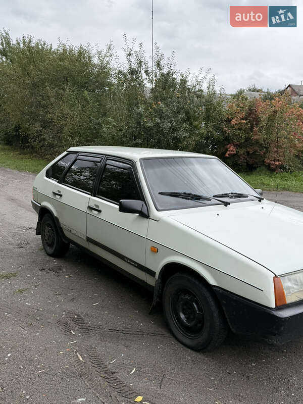 Хэтчбек ВАЗ / Lada 2109 1991 в Казатине