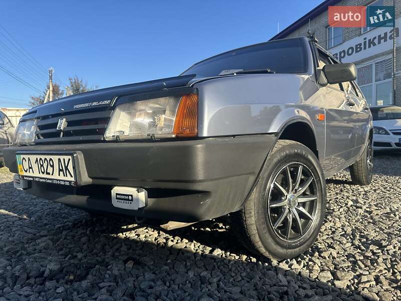 Хэтчбек ВАЗ / Lada 2109 2006 в Смеле