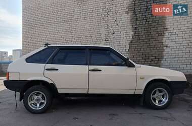 Хэтчбек ВАЗ 2109 1992 в 