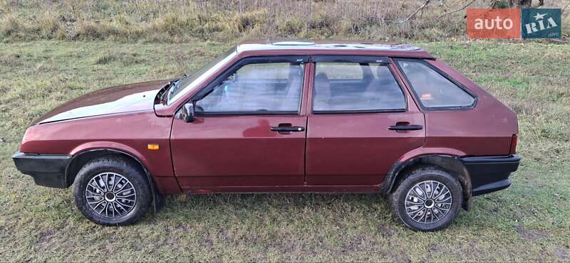 Хэтчбек ВАЗ / Lada 2109 1998 в Староконстантинове фото 5 Хэтчбек ВАЗ / Lada 2109 1998 в Староконстантинове