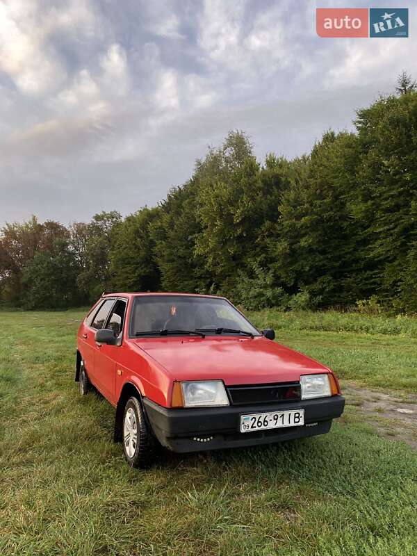 Хэтчбек ВАЗ / Lada 2109 1992 в Рогатине