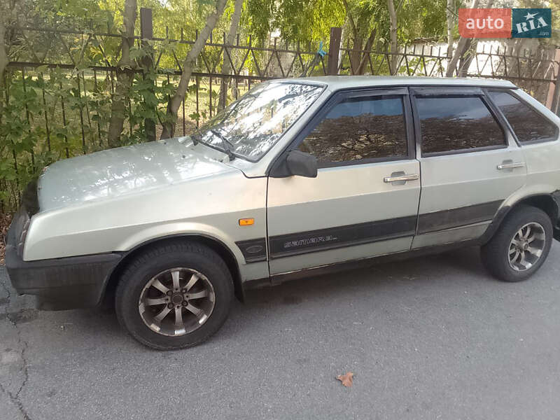 Хетчбек ВАЗ / Lada 2109 2002 в Києві