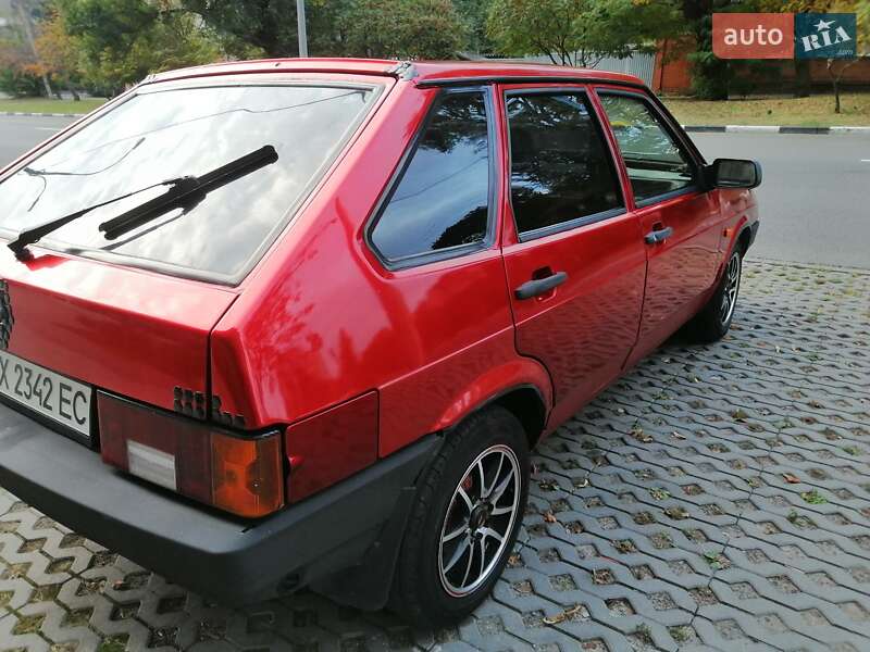 Хэтчбек ВАЗ / Lada 2109 1995 в Харькове