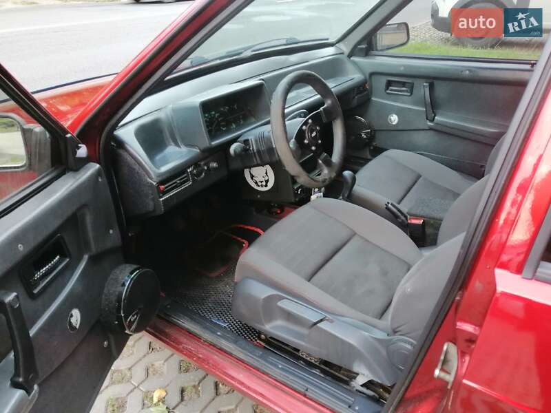 Хэтчбек ВАЗ / Lada 2109 1995 в Харькове