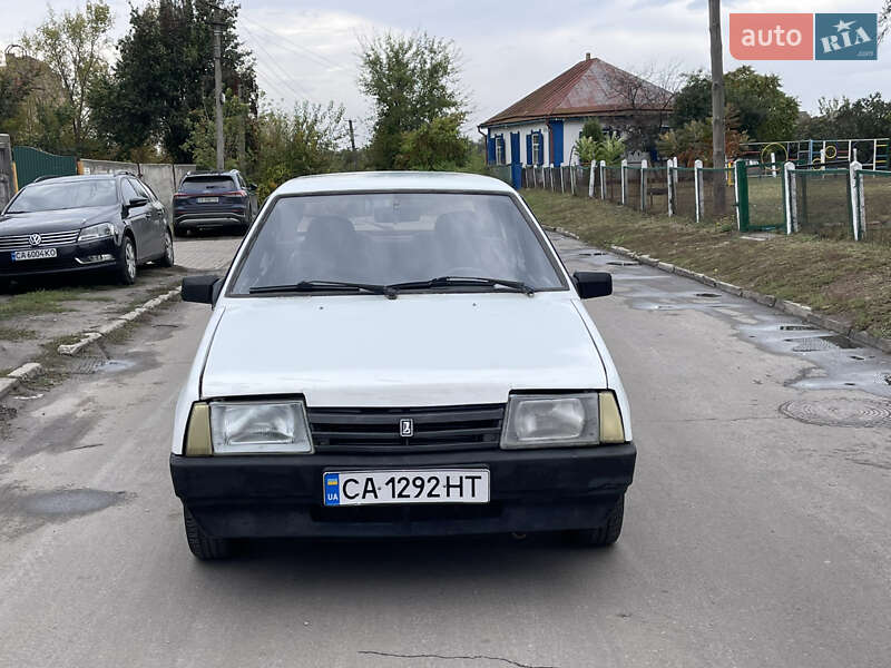 Хетчбек ВАЗ / Lada 2109 1992 в Золотоноші фото 2 Хетчбек ВАЗ / Lada 2109 1992 в Золотоноші