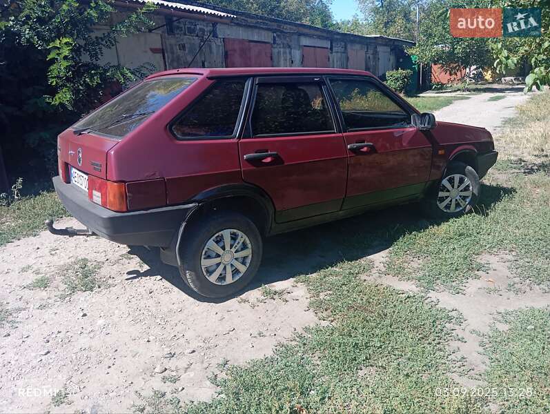 Хэтчбек ВАЗ / Lada 2109 2000 в Желтых Водах