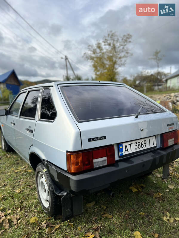 Хэтчбек ВАЗ / Lada 2109 2005 в Надворной фото 9 Хэтчбек ВАЗ / Lada 2109 2005 в Надворной