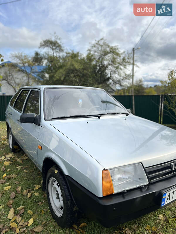 Хэтчбек ВАЗ / Lada 2109 2005 в Надворной фото 11 Хэтчбек ВАЗ / Lada 2109 2005 в Надворной