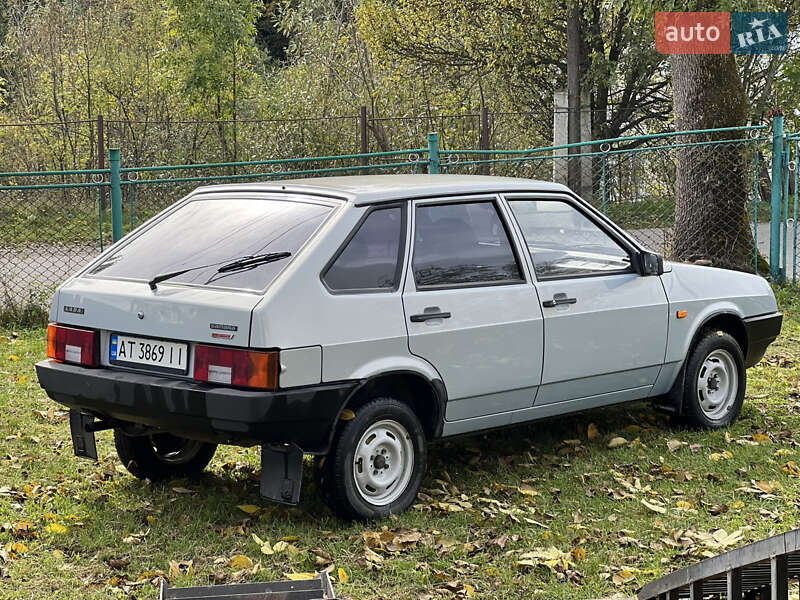 Хэтчбек ВАЗ / Lada 2109 2005 в Надворной фото 7 Хэтчбек ВАЗ / Lada 2109 2005 в Надворной