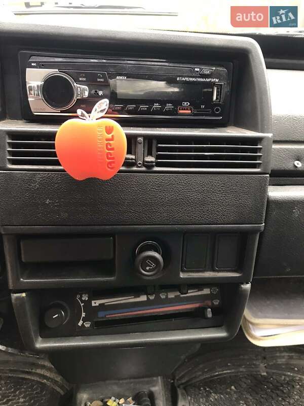 Хетчбек ВАЗ / Lada 2109 2002 в Коростишеві