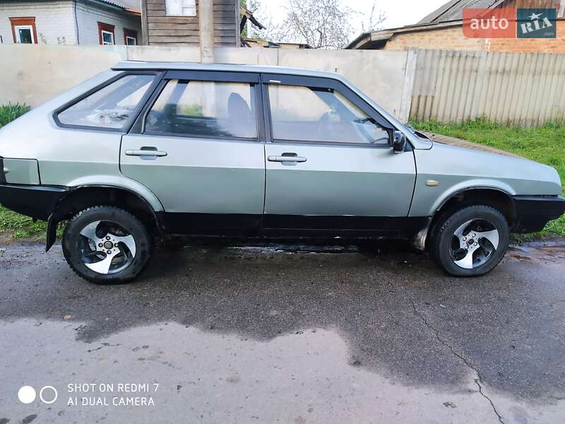 Хэтчбек ВАЗ / Lada 2109 1995 в Нежине фото 4 Хэтчбек ВАЗ / Lada 2109 1995 в Нежине