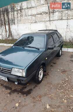 Хэтчбек ВАЗ 2109 2004 в 