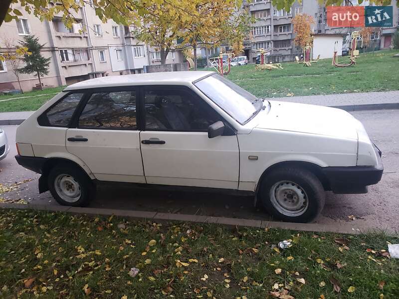 Хэтчбек ВАЗ / Lada 2109 1998 в Коломые