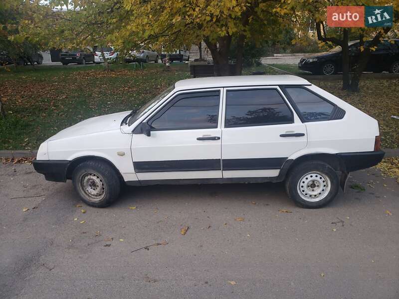 Хэтчбек ВАЗ / Lada 2109 1998 в Коломые