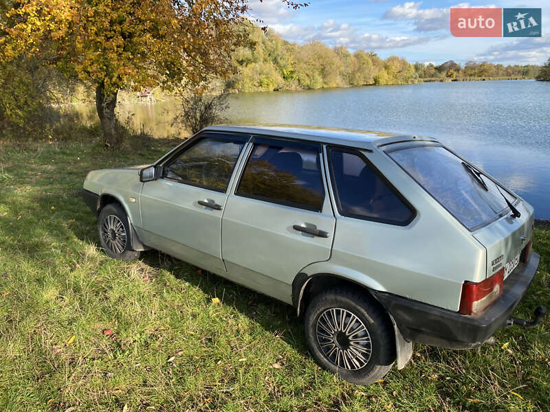 Хэтчбек ВАЗ / Lada 2109 2000 в Конотопе фото 6 Хэтчбек ВАЗ / Lada 2109 2000 в Конотопе