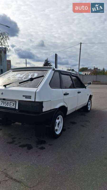 Хетчбек ВАЗ / Lada 2109 1992 в Кременчуці фото 15 Хетчбек ВАЗ / Lada 2109 1992 в Кременчуці