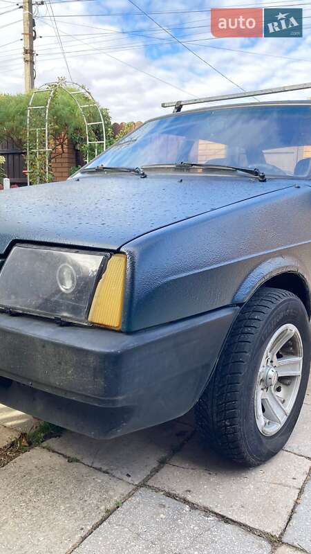 Хэтчбек ВАЗ / Lada 2109 1997 в Харькове фото 2 Хэтчбек ВАЗ / Lada 2109 1997 в Харькове