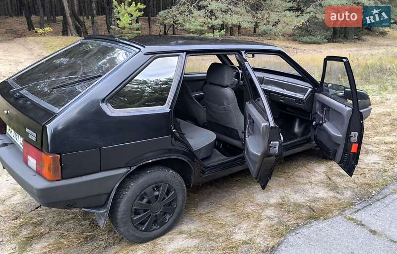 Хэтчбек ВАЗ / Lada 2109 1995 в Кременчуге фото 9 Хэтчбек ВАЗ / Lada 2109 1995 в Кременчуге