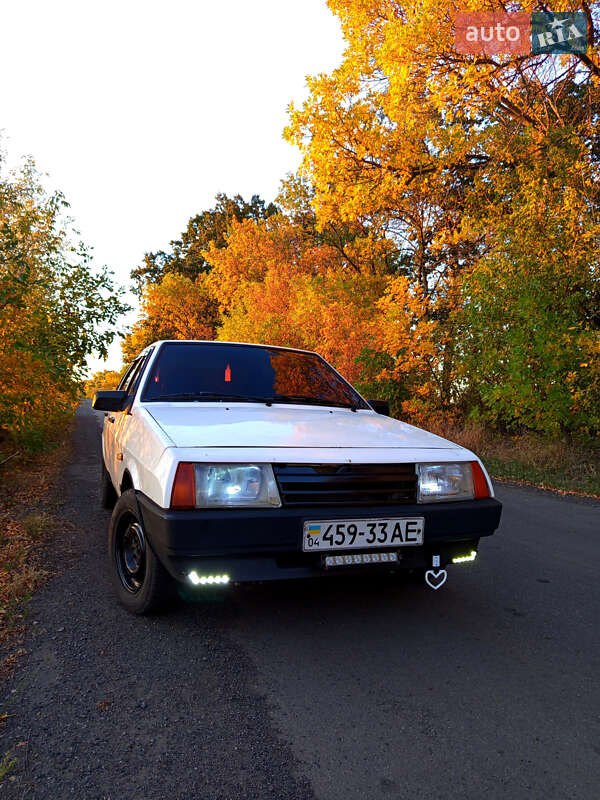 Хетчбек ВАЗ / Lada 2109 1990 в Полтаві фото 3 Хетчбек ВАЗ / Lada 2109 1990 в Полтаві