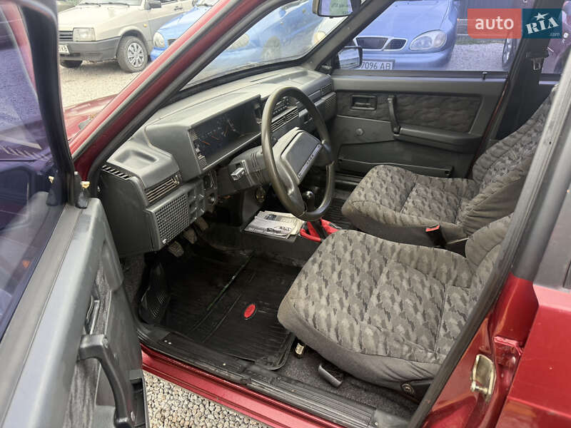 Хетчбек ВАЗ / Lada 2109 2002 в Запоріжжі фото 9 Хетчбек ВАЗ / Lada 2109 2002 в Запоріжжі