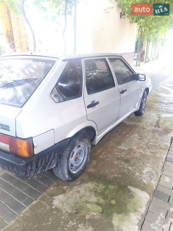 Хэтчбек ВАЗ / Lada 2109 1991 в Ужгороде фото 2 Хэтчбек ВАЗ / Lada 2109 1991 в Ужгороде