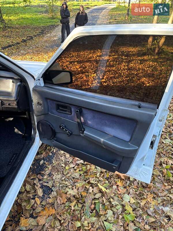 Хэтчбек ВАЗ / Lada 2109 1993 в Зборове фото 20 Хэтчбек ВАЗ / Lada 2109 1993 в Зборове