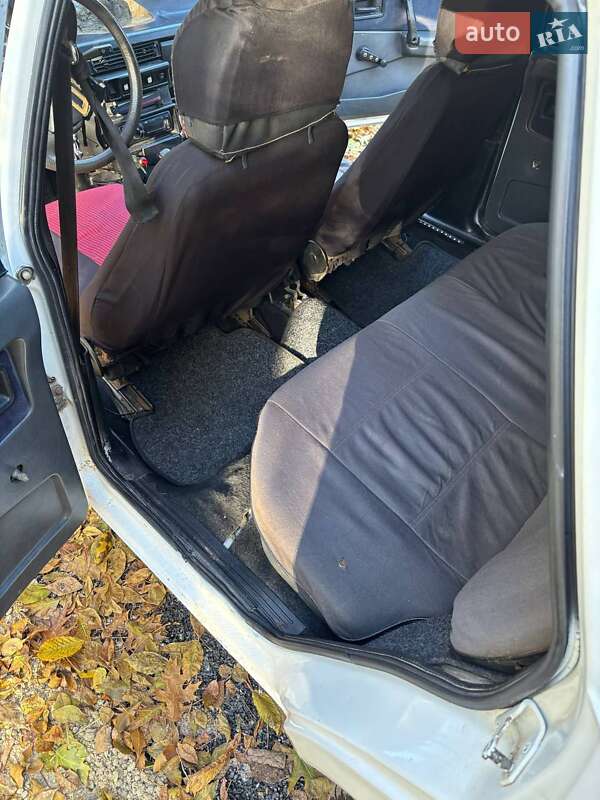 Хэтчбек ВАЗ / Lada 2109 1993 в Зборове фото 25 Хэтчбек ВАЗ / Lada 2109 1993 в Зборове