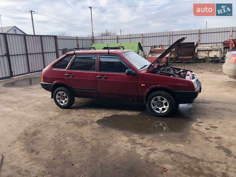 Хетчбек ВАЗ / Lada 2109 1995 в Миколаєві фото 3 Хетчбек ВАЗ / Lada 2109 1995 в Миколаєві