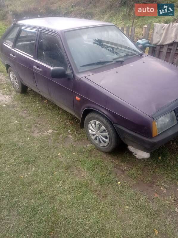 Хетчбек ВАЗ / Lada 2109 1999 в Сколе фото 5 Хетчбек ВАЗ / Lada 2109 1999 в Сколе