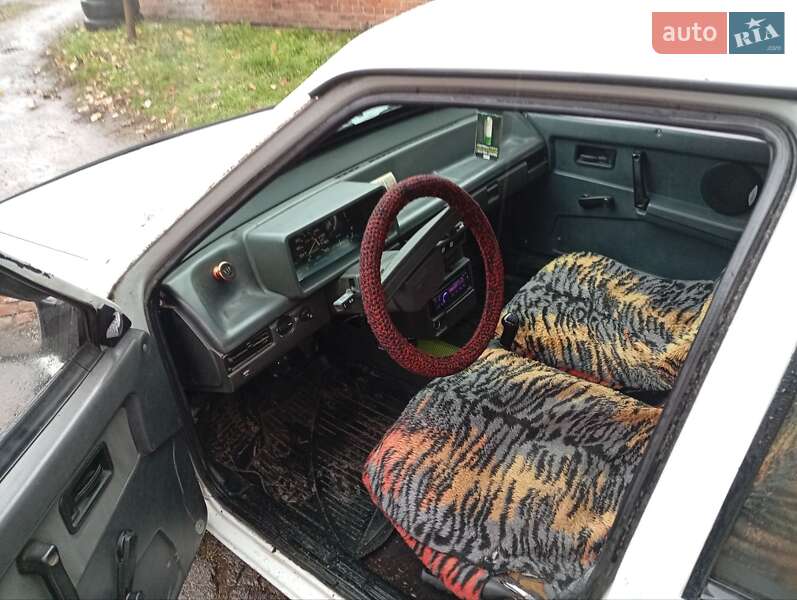 Хэтчбек ВАЗ / Lada 2109 1989 в Нежине фото 2 Хэтчбек ВАЗ / Lada 2109 1989 в Нежине