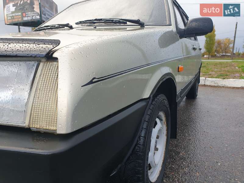 Хетчбек ВАЗ / Lada 2109 2007 в Кременчуці фото 10 Хетчбек ВАЗ / Lada 2109 2007 в Кременчуці