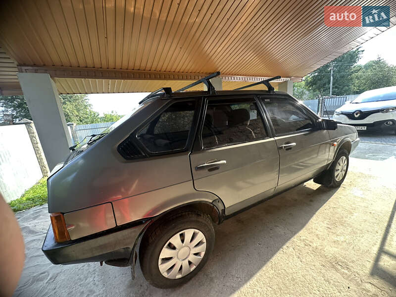 Хетчбек ВАЗ / Lada 2109 1991 в Яворові фото 4 Хетчбек ВАЗ / Lada 2109 1991 в Яворові