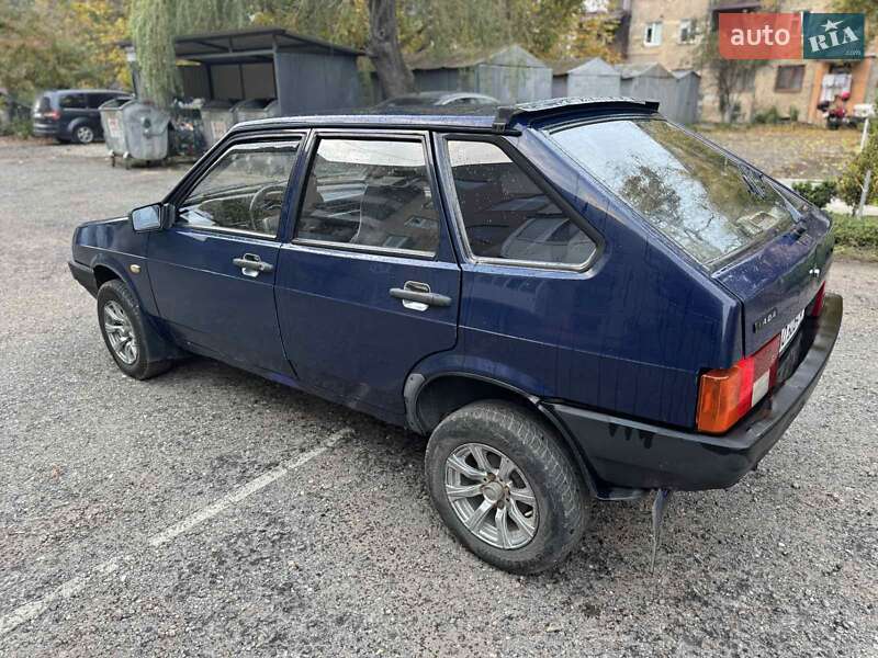 Хэтчбек ВАЗ / Lada 2109 2005 в Виноградове