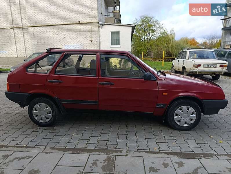 Хэтчбек ВАЗ / Lada 2109 2006 в Луцке фото 7 Хэтчбек ВАЗ / Lada 2109 2006 в Луцке