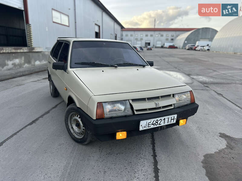 Хетчбек ВАЗ / Lada 2109 1989 в Львові фото 2 Хетчбек ВАЗ / Lada 2109 1989 в Львові