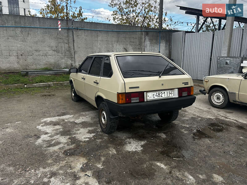 Хетчбек ВАЗ / Lada 2109 1989 в Львові фото 15 Хетчбек ВАЗ / Lada 2109 1989 в Львові