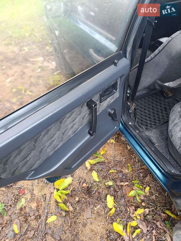 Хетчбек ВАЗ / Lada 2109 2001 в Тиврову фото 2 Хетчбек ВАЗ / Lada 2109 2001 в Тиврову