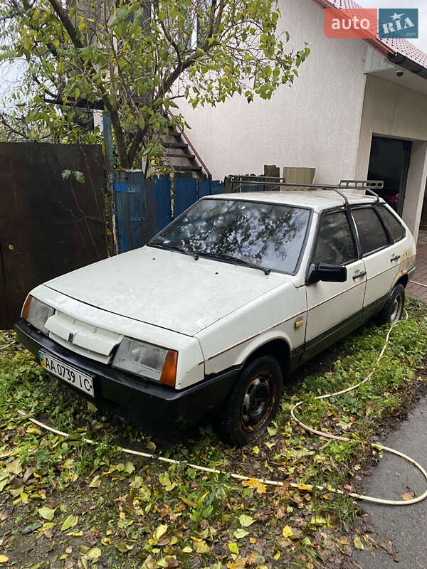 Хэтчбек ВАЗ / Lada 2109 1988 в Киеве фото Хэтчбек ВАЗ / Lada 2109 1988 в Киеве