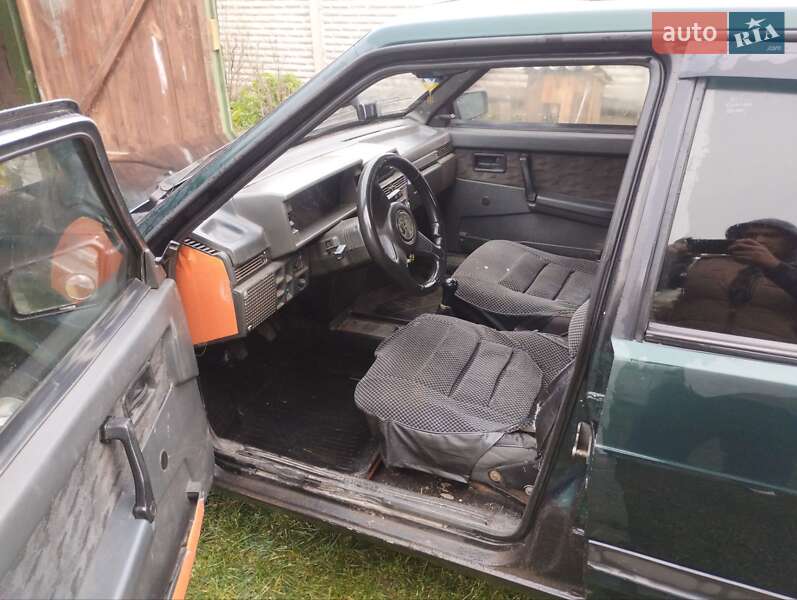 Хэтчбек ВАЗ / Lada 2109 2002 в Репках